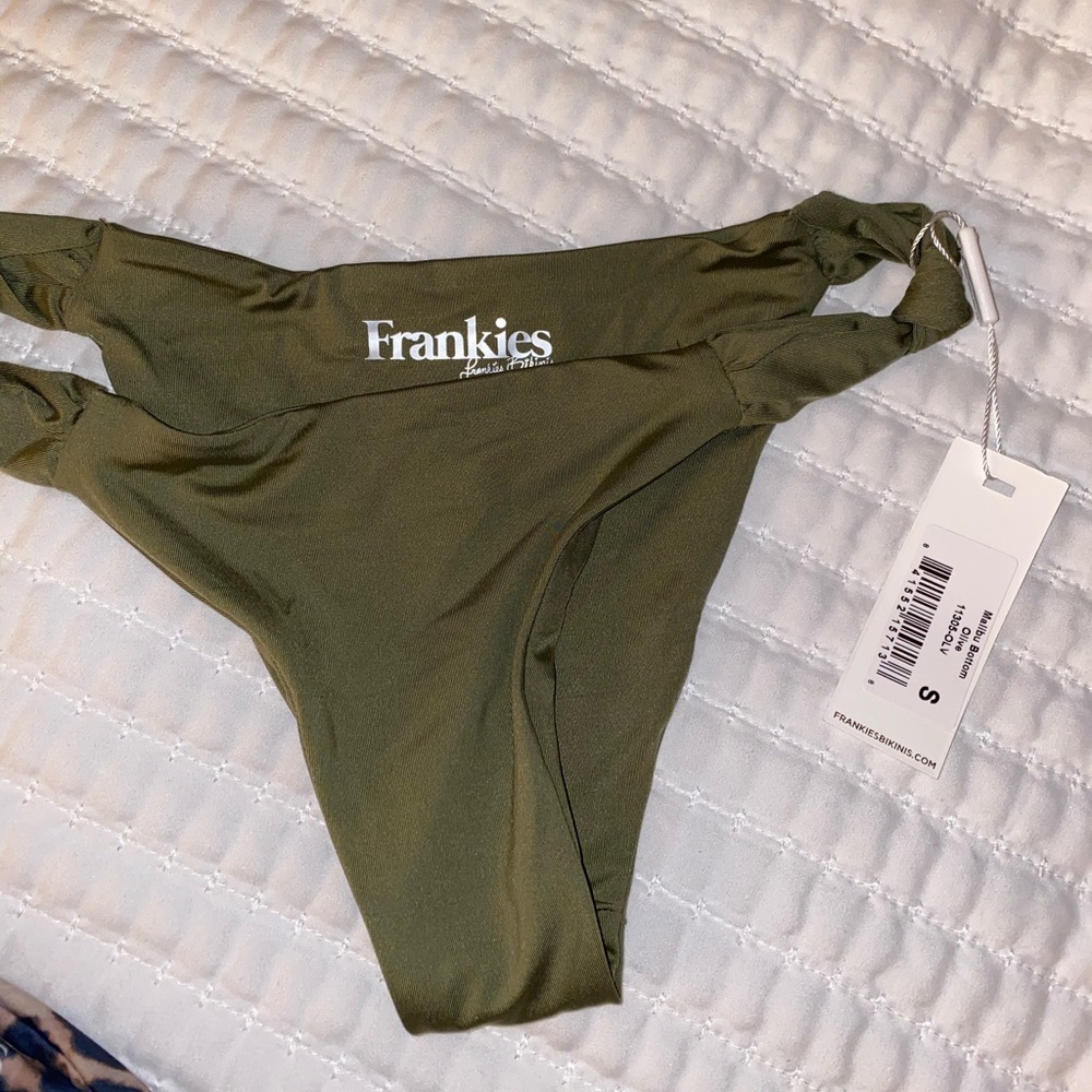 Frankies Bikinis